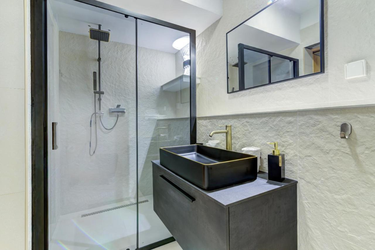33 Ulica Nikole Jurisica Apartment Senj  Luaran gambar
